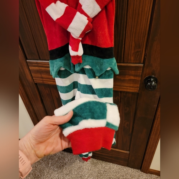 Zipup Christmas Elf PJ or party costume. - Picture 8 of 11